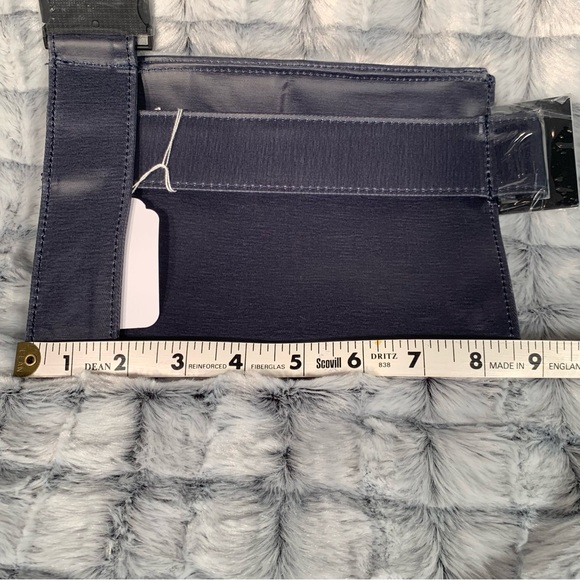 A-Cold-Wall* Men's Utility Crossbody Leather Bag | OS | Navy NEW!! - Picture 6 of 10